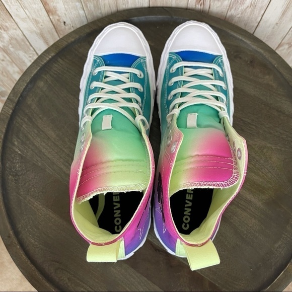 Converse CTAS Hi Top Barely Volt Fade Sneaker Size 11.5 Men - Picture 6 of 9